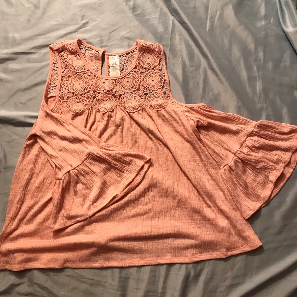 Salmon blouse with long sleeves